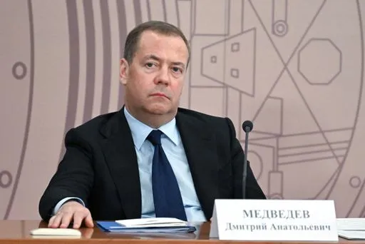 Russia's Medvedev Issues Warning Following Abandonment of Missile Moratorium
