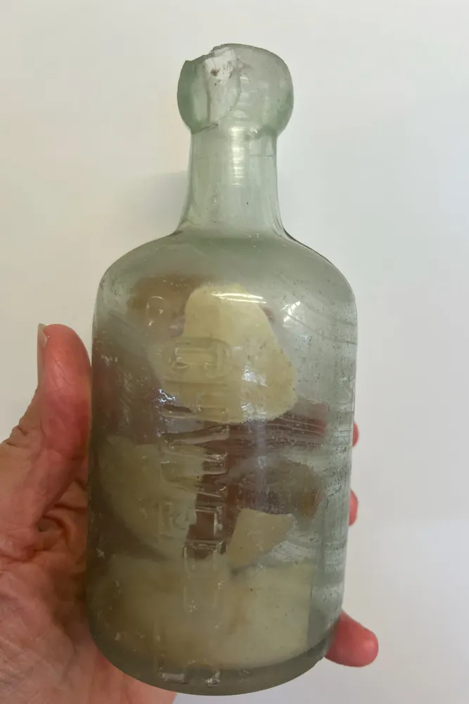 Messages from WWI Soldiers Found in Bottle on Australian Beach