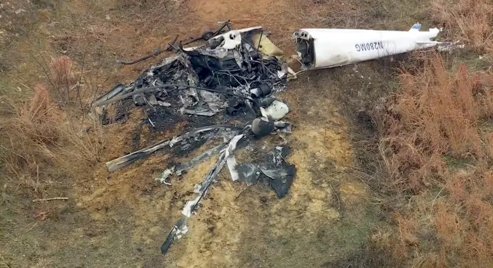 Mid-air collision of helicopters in New Jersey leaves two pilots dead