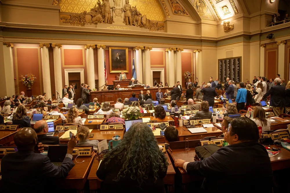 Minnesota Democrats Threaten Walkout Amid Legislative Power Struggle