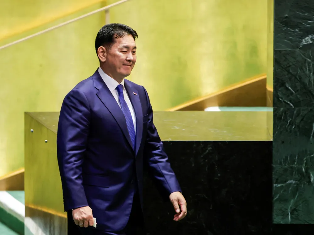 Mongolia's President Blocks Prime Minister's Dismissal Amid Mineral Policy Controversy