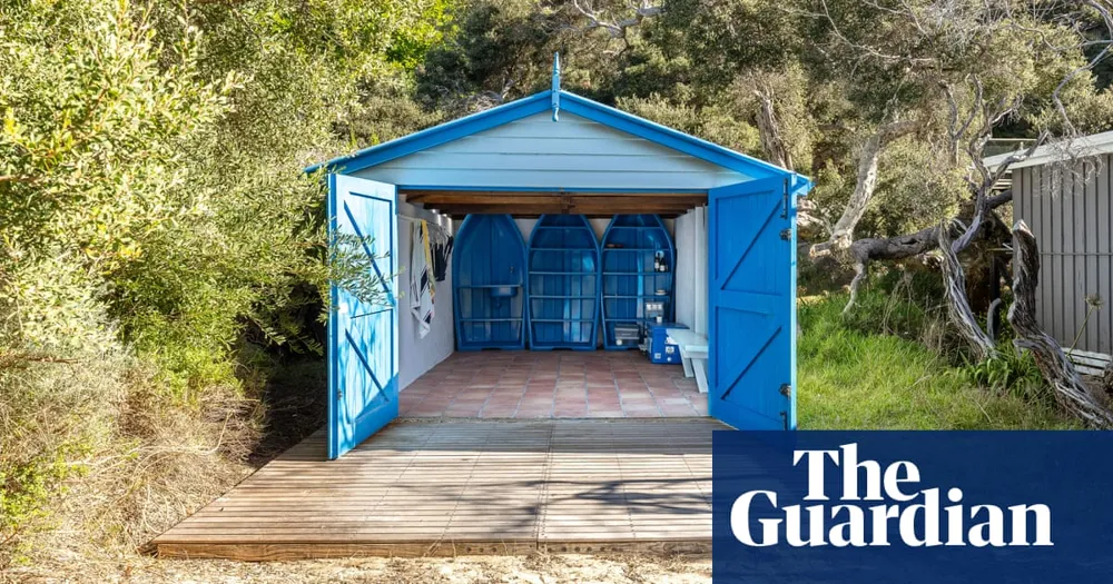 Mornington Peninsula beach box priced at $1M exceeds median Melbourne home value