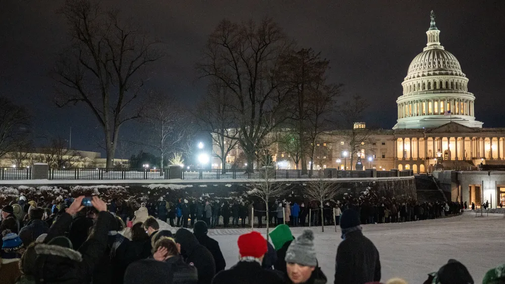 Mourners Brave Harsh Weather to Pay Respects to Jimmy Carter