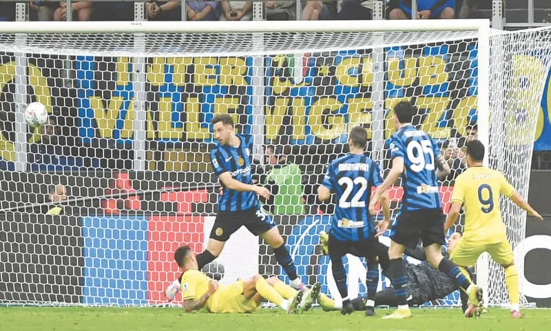 Napoli Holds Title Advantage After Inter's Draw with Lazio