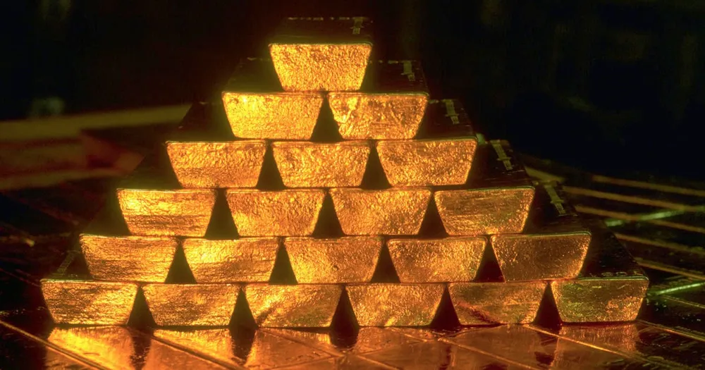 Navigating Gold Investments: Understanding the Gold Standard and the Rise of Fractional Gold Amid Economic Uncertainty