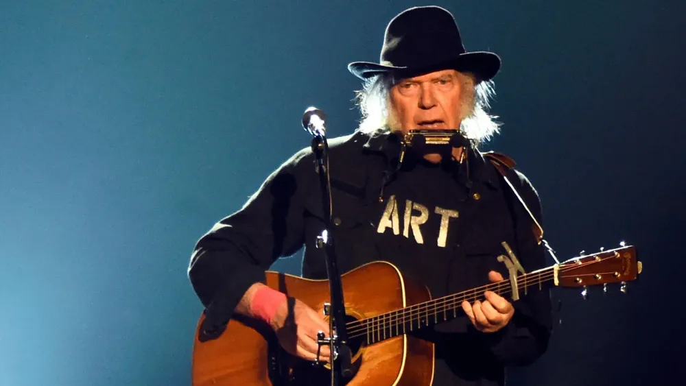 Neil Young to Headline Glastonbury Festival After Correction on Scheduling Confusion