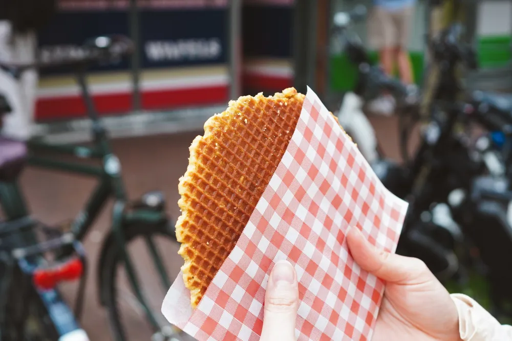 New Words Added to Oxford English Dictionary: 'Blandify' and 'Stroopwafel'