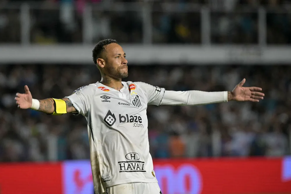 Neymar Returns to Santos: Emotional Debut Ends in 1-1 Draw Against Botafogo