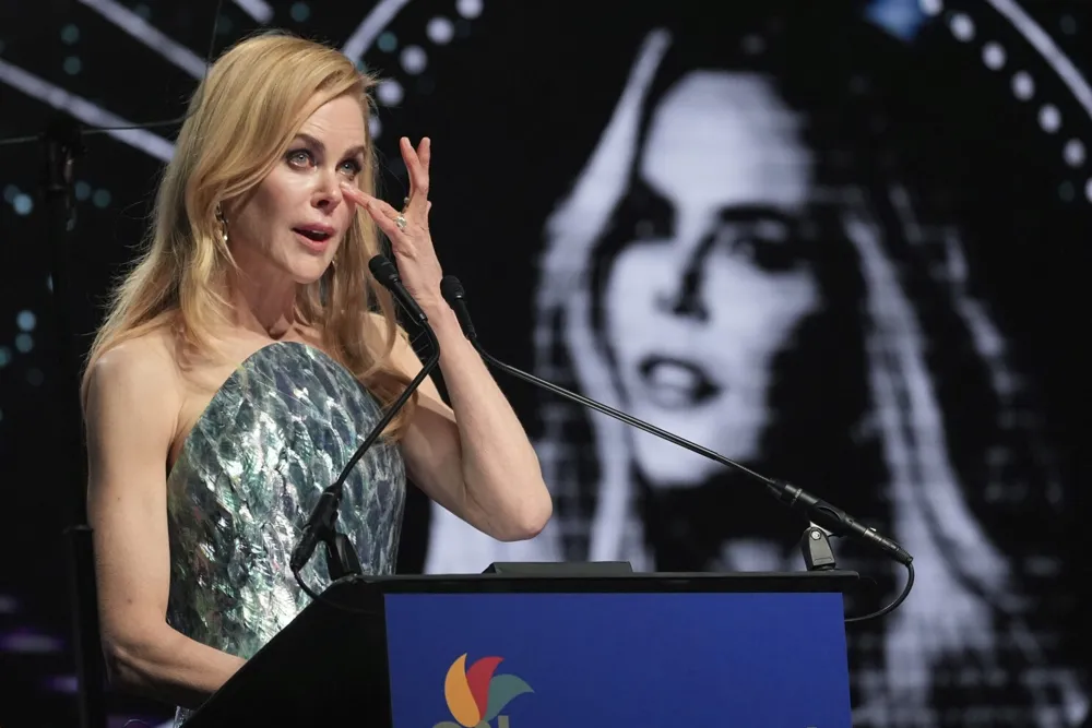 Nicole Kidman Honors Late Mother at Emotional Palm Springs Film Festival Gala