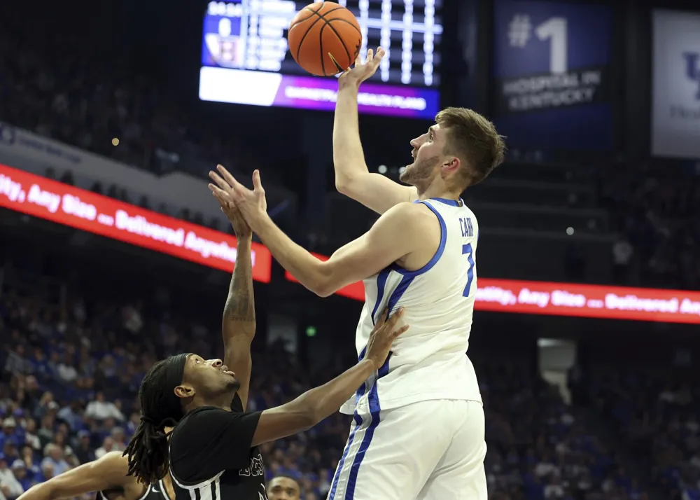 No. 10 Kentucky Dominates Brown 88-54 with Strong First Half Performance