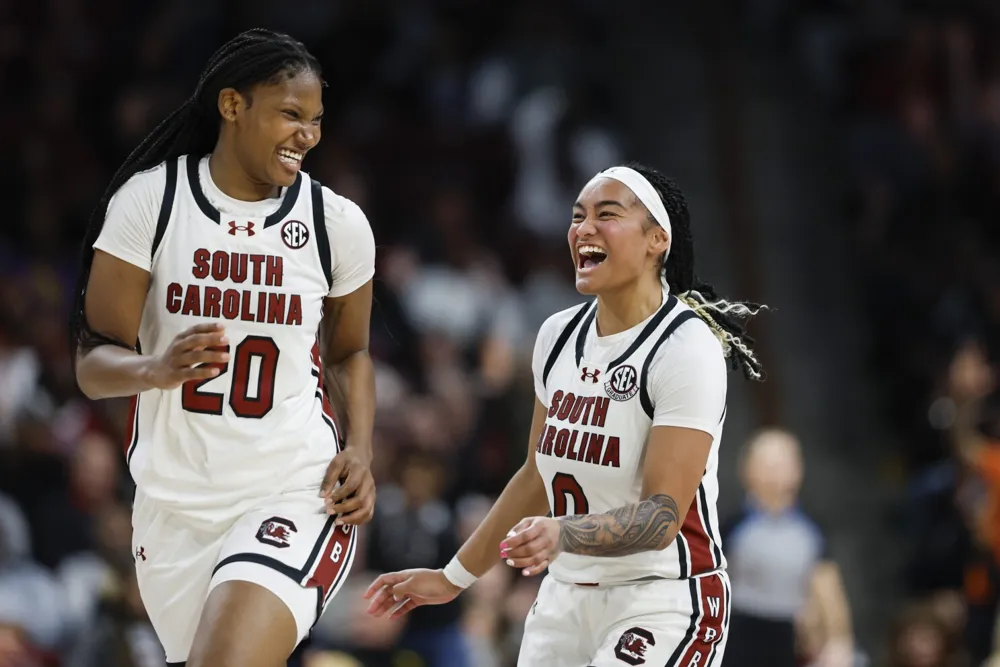 No. 2 South Carolina triumphs over Texas A&M 90-49 ahead of challenging ranked matchups