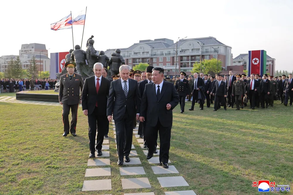 North Korea Honors Fallen Soldiers with New Memorial, Reaffirms Support for Russia