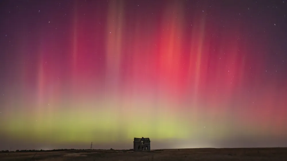 Northern Lights Expected to Dazzle Skies Across 18 US States Tonight