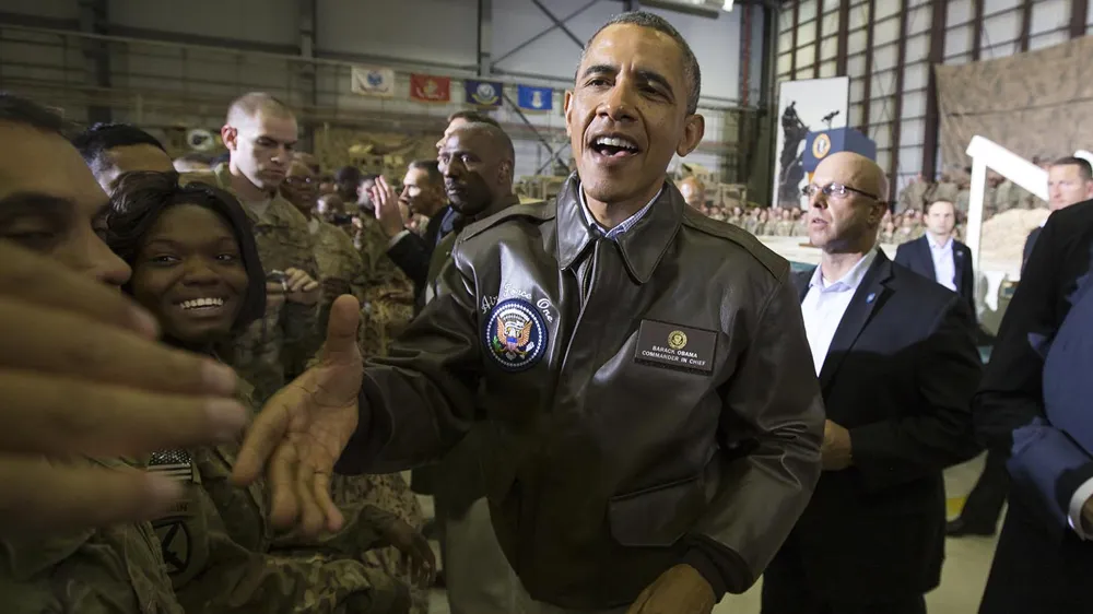 Obama Surprises Veterans Upon Arrival in Washington, D.C. for Veterans Day
