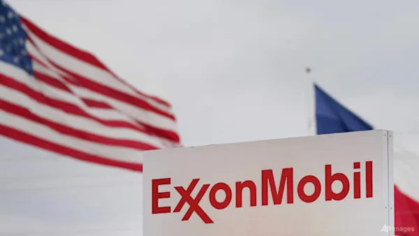 Trump Considers Blocking Exxon Mobil from Investing in Venezuela