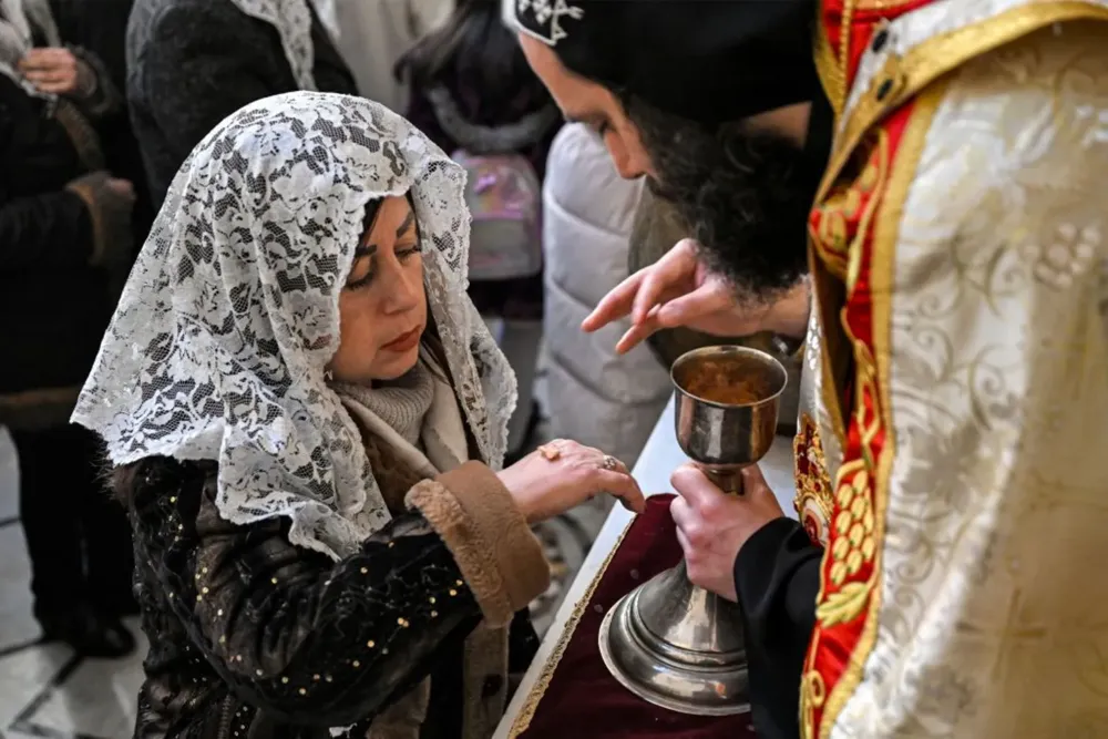 Orthodox Christians Worldwide Mark Christmas Celebrations on January 7