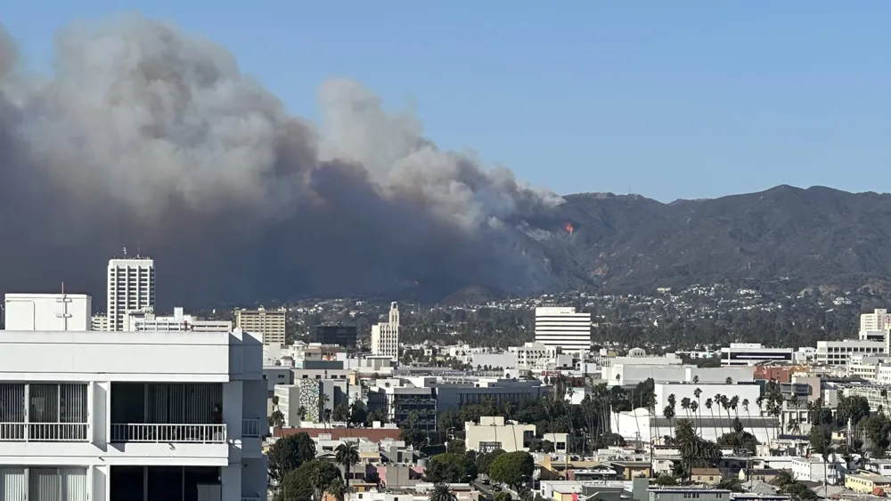 Pacific Palisades Fire Threatens Area as Wind Conditions Worsen