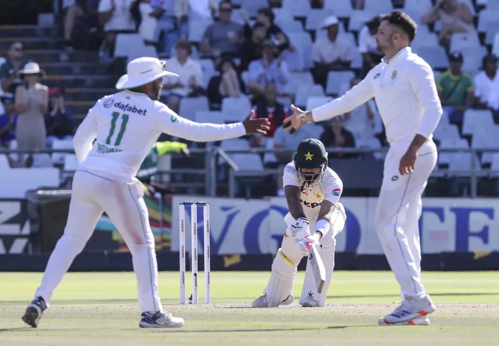 Pakistan penalized for slow over-rate, loses WTC points against South Africa