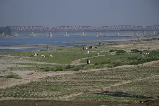 Pakistan Warns India Against Water Flow Restrictions After Arbitration Ruling