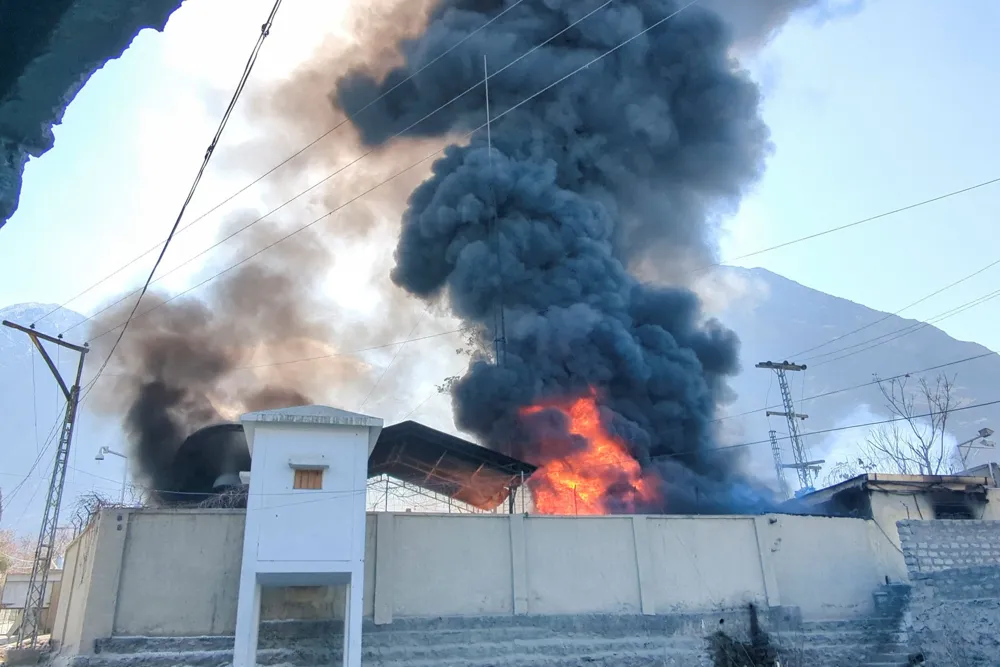 Pakistani protests escalate after Khamenei's death, prompting curfews and military deployment