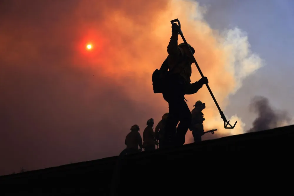 California Wildfires Claim More Lives as Palisades Fire Expands to 20,000 Acres