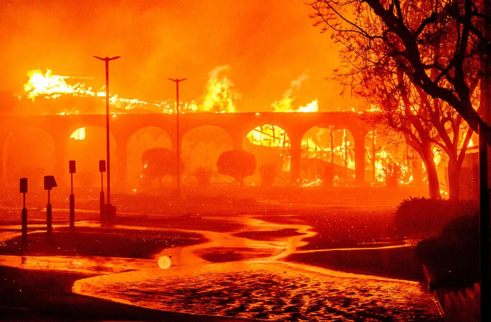 Pasadena Jewish Temple Leaders Pledge to Rebuild After Eaton Fire Destruction