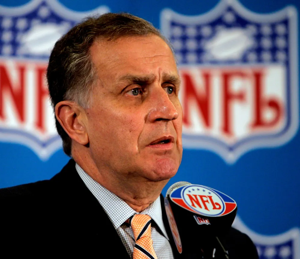 Paul Tagliabue, Former NFL Commissioner, Dies at 84