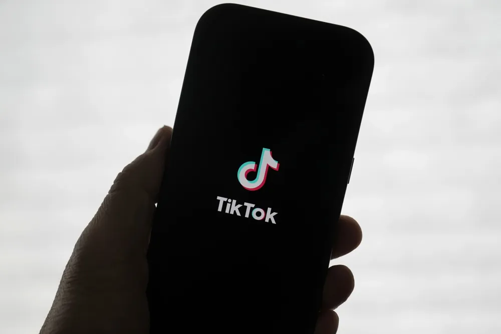 Perplexity AI Proposes TikTok Merger Granting US Government 50% Stake