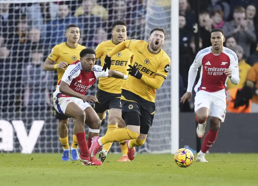 Police Investigate Threats Against Referee Michael Oliver Following Controversial Arsenal Red Card