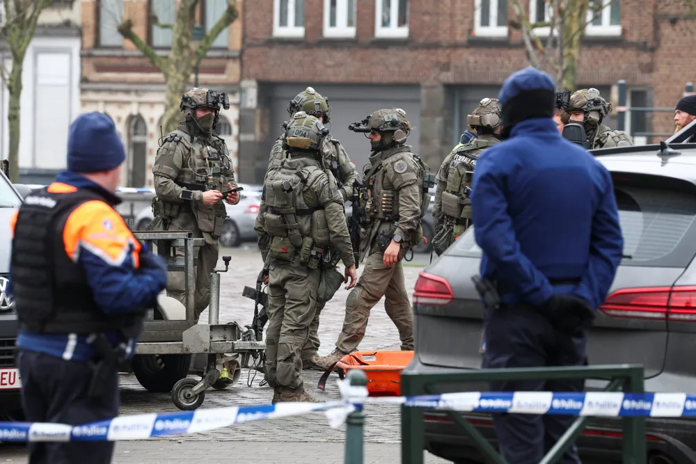 Police Launch Manhunt After Shooting at Brussels Metro Station