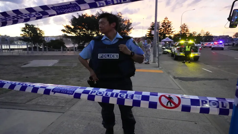 Police Thwart Potential Violent Act in Sydney Following Bondi Beach Terror Attack
