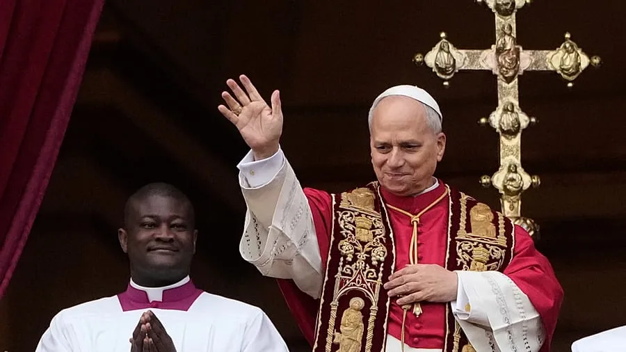 Pope Leo XIV Urges Global Solidarity and Peace on Christmas Day