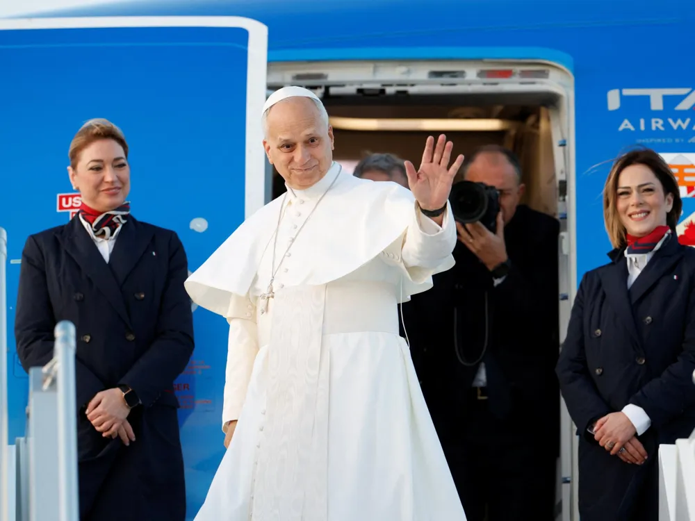 Pope Leo XIV Begins First International Trip to Türkiye and Lebanon