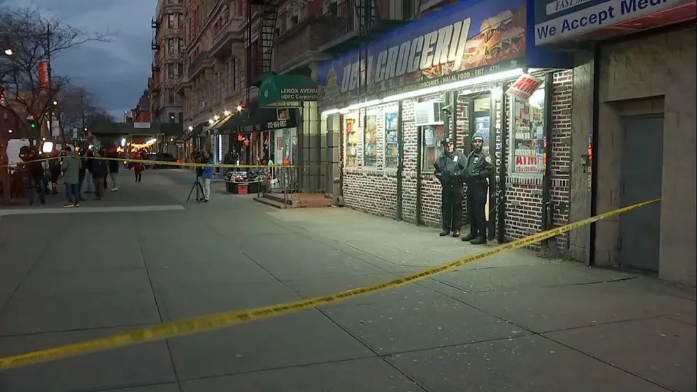 Postal worker fatally stabbed in Harlem deli following argument