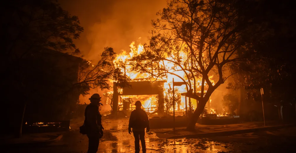 Severe Winds Fuel Rapid California Wildfires as Evacuations and Destruction Mount