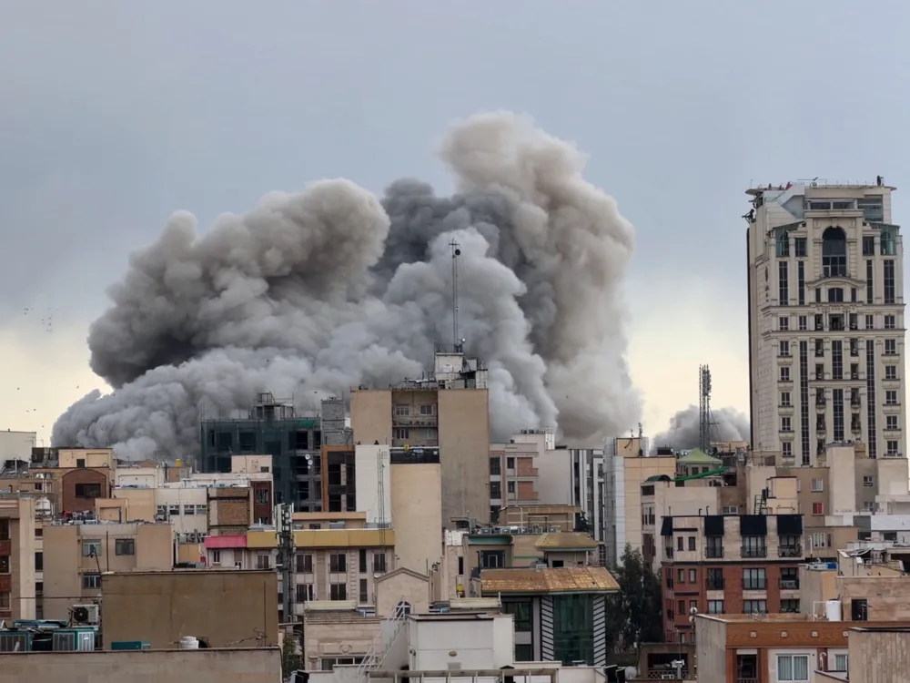 Pakistan Proposes Two-Stage Ceasefire Plan for U.S.-Iran Conflict Amid Deadline Pressures