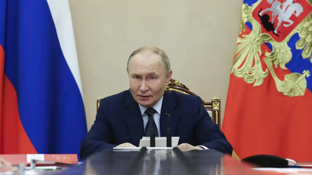 Putin Proposes One-Year Extension of Nuclear Arms Limits with U.S.