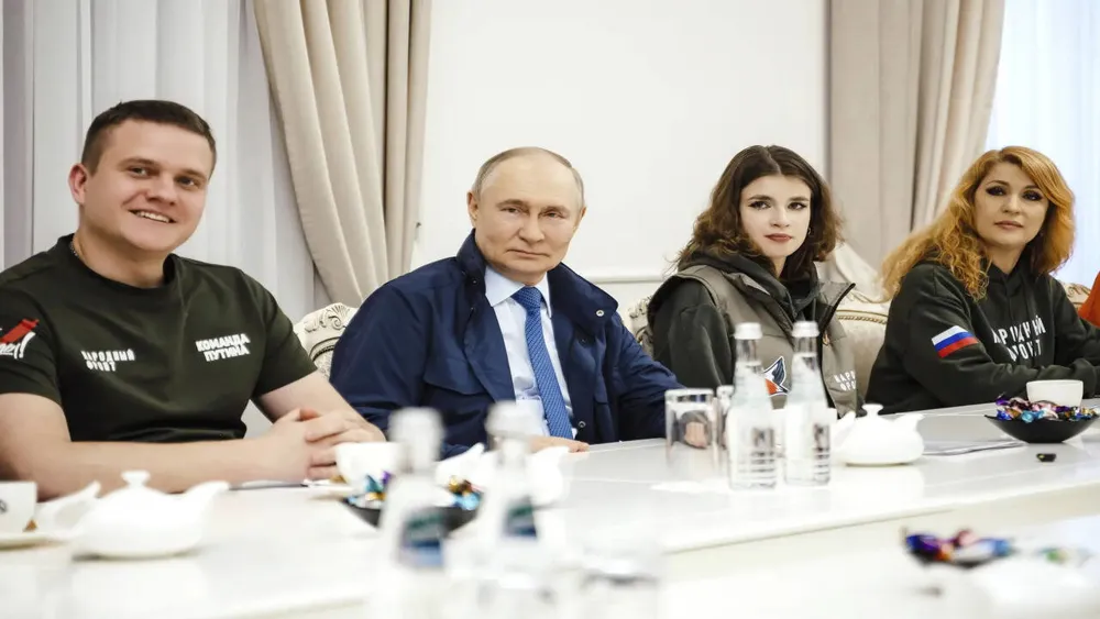 Putin visits Kursk region, emphasizing control post-Ukrainian incursion