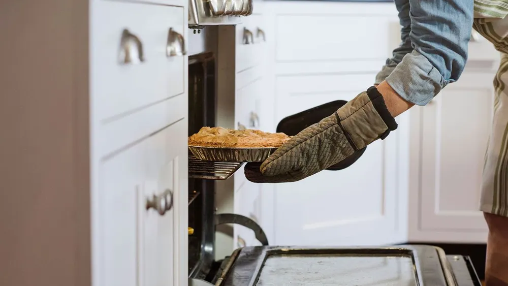 QVC recalls over 1 million pairs of oven gloves due to burn risk