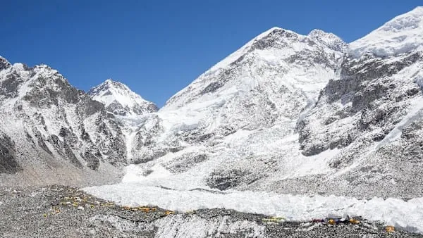 Record 274 Climbers Scale Mount Everest in a Single Day from Nepal