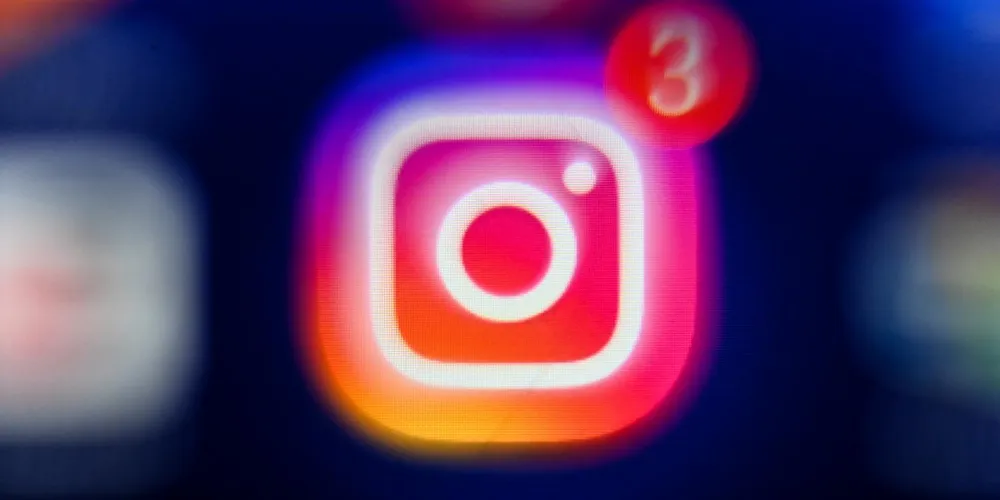 Report Uncovers Thousands of Unmoderated Pornographic Ads on Facebook and Instagram