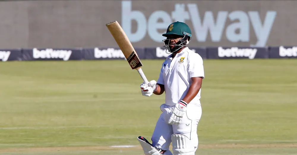 Rickelton's Century Leads South Africa to 184-3 Against Pakistan at Tea