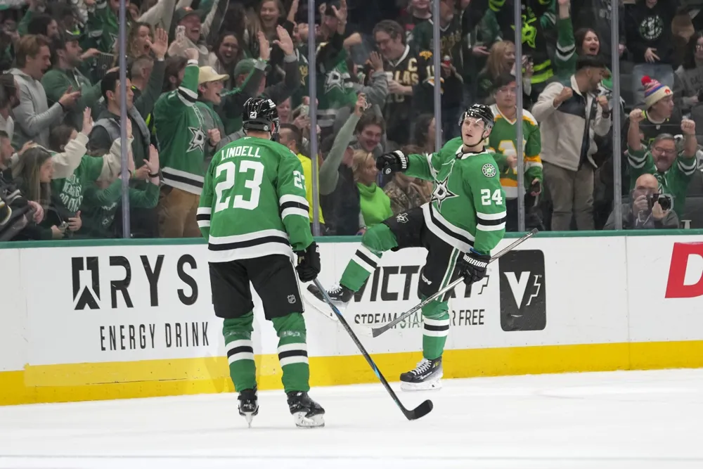 Roope Hintz nets two goals as Stars overcome Senators 4-2