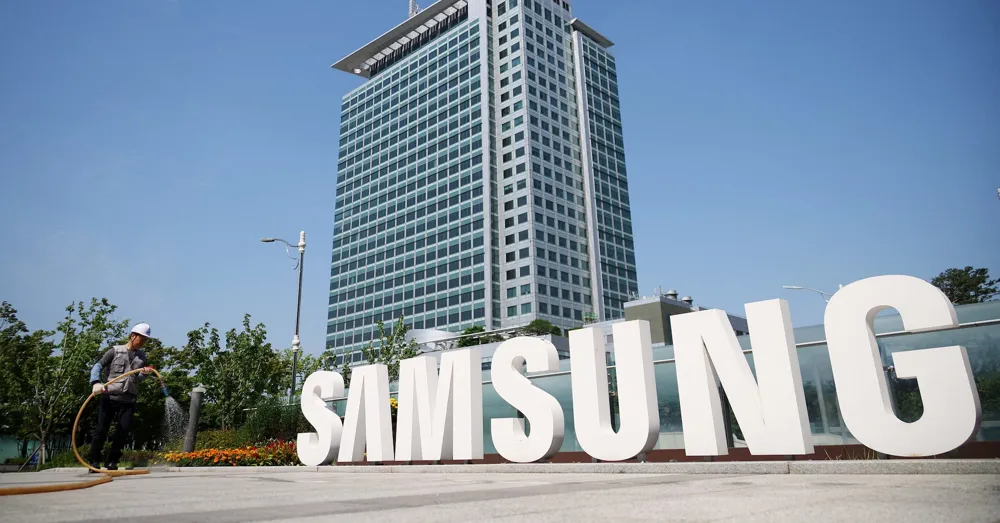 Samsung's Q4 Profit Forecast Falls Short, Impacted by Chip Supply Challenges