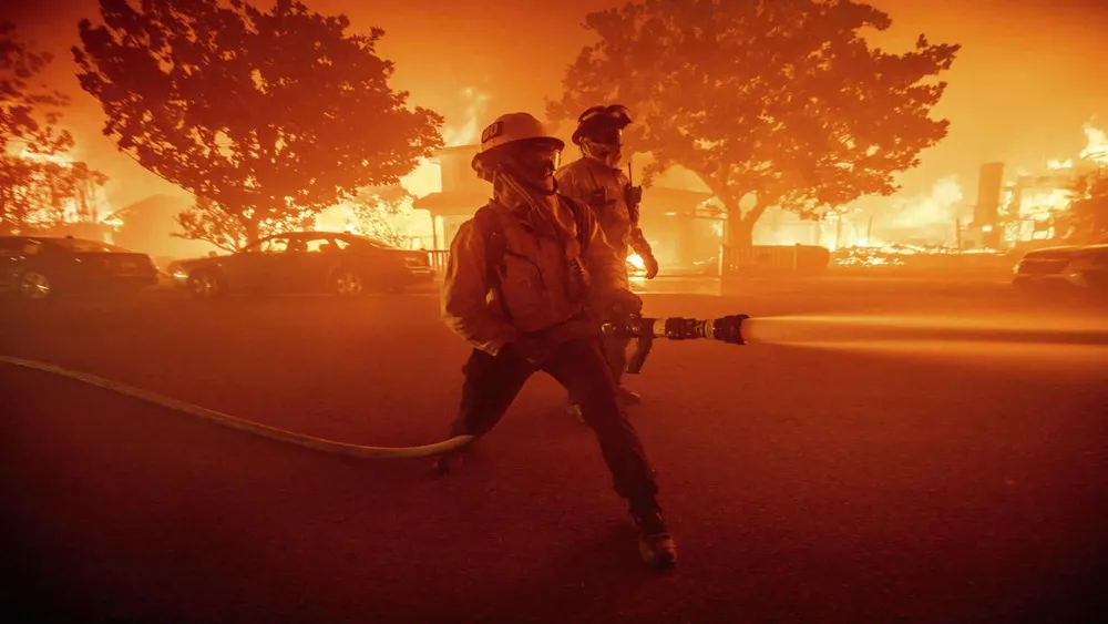 Santa Ana Winds Intensify Dangerous Los Angeles Wildfires