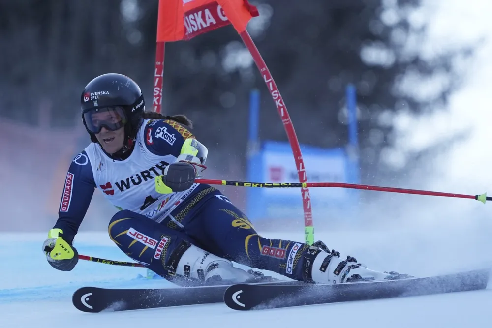 Sara Hector triumphs in World Cup giant slalom; Federica Brignone suffers fall