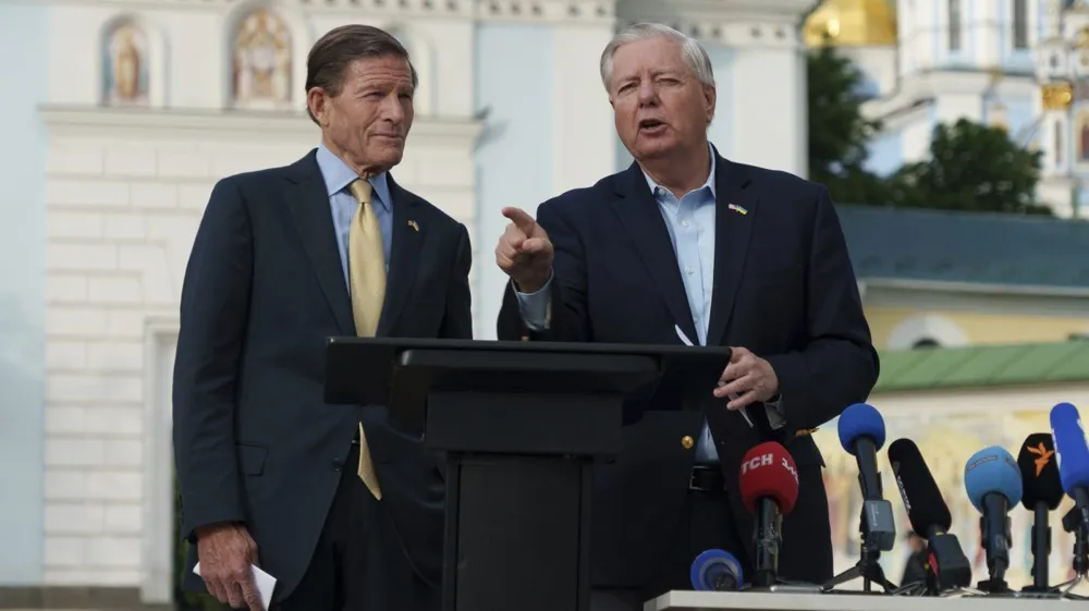 Senators Push for Swift Action on Russia Sanctions Amid Ongoing Ukraine Conflict