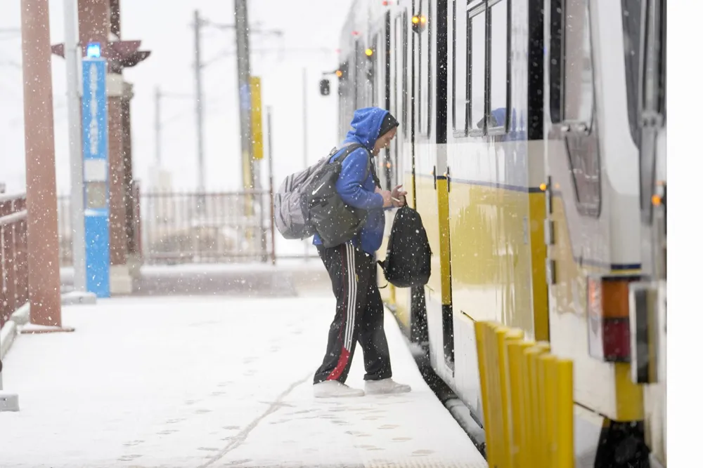 Severe Winter Storm Pummels Southern US, Affecting Millions with Snow, Ice, and Travel Disruptions