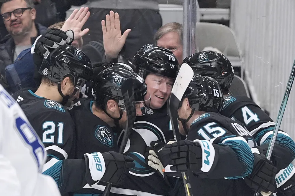 Sharks Secure First Home Win of the Season, Defeating Lightning 2-1