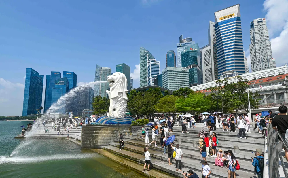 Singapore Achieves Record Population of 6.11 Million, Driven by Foreign Workers